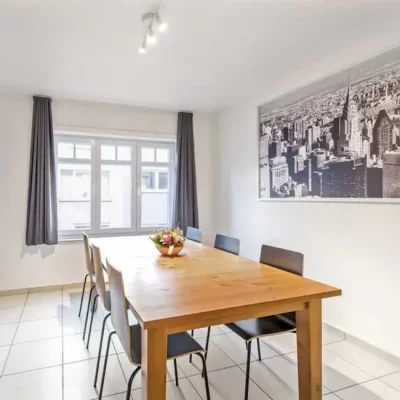 Kalbergstay-3-Oostrozebeke-livingroom-Easy-work-stay-furnished-affordable-short-term-rental-400x400-11